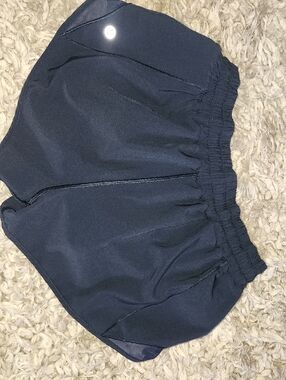Lululemon Hotty Hot Short II *2.5"True Navy Size 6